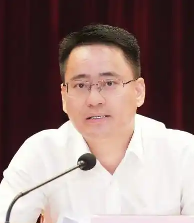 罗威（广西来宾市象州县委书记、县人武部党委第一书记）