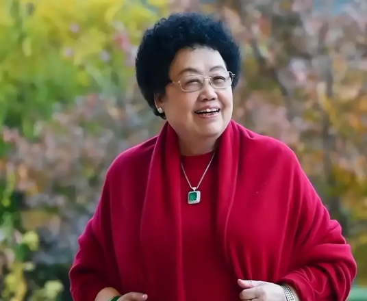 陈丽华逝世