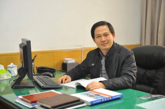 杨益新