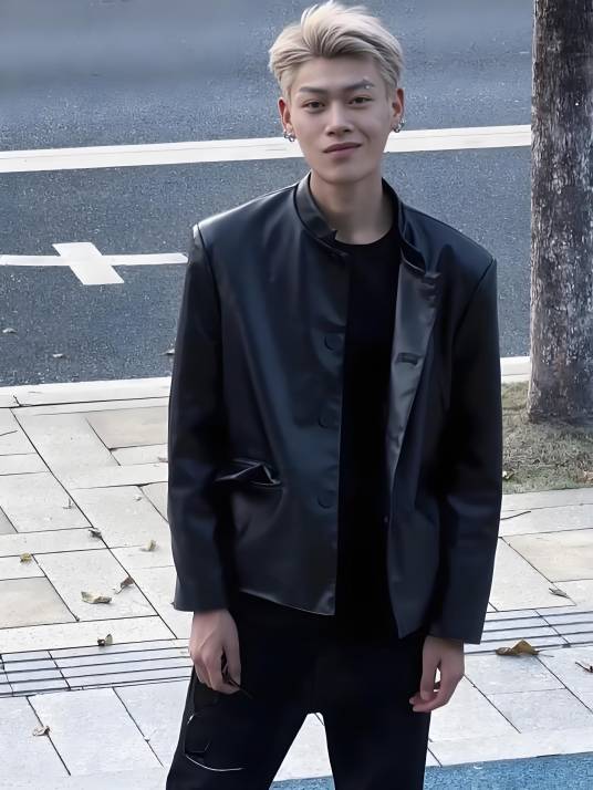 孙博伦
