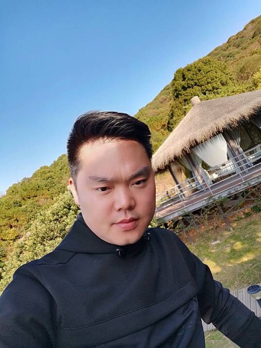 李承峰（现实题材、AI 影视创作者）
