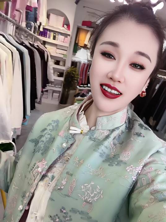 九妹女装店