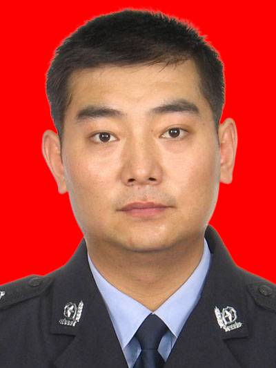 董伟（湖北省襄阳市保康县副县长、公安局局长）
