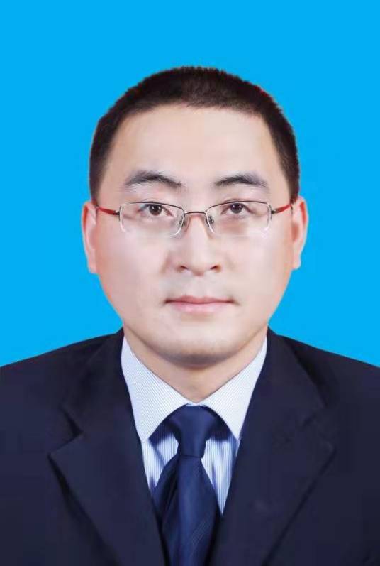 张正龙（甘肃省庆阳市西峰区委常委、副区长）