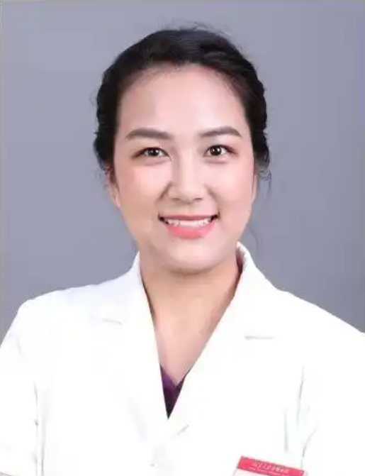 黄丹丹（北京大学首钢医院肿瘤内科原主治医师）