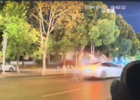 10·2景德镇一家三口被撞身亡案