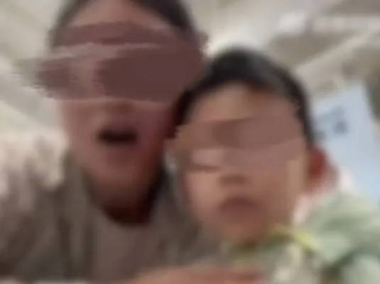 2026年女子玩山姆托举梗事件