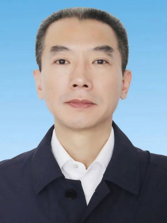金春龙