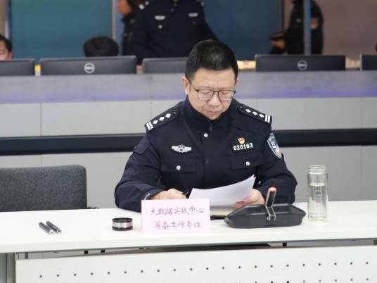 万松(武汉市公安局科技信息化支队原警务技术四级主任)