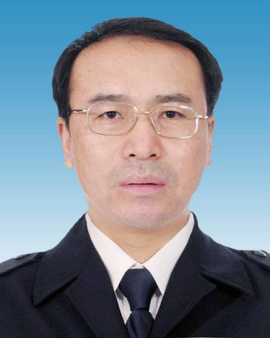 国章成