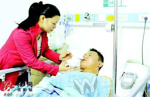 11·3岳阳警匪枪战