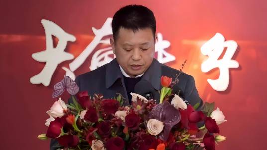 周宾（成都蜀州城市发展集团有限公司党委副书记、副董事长、总经理）