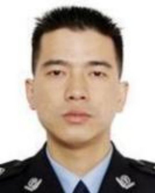 黄承松（贵州省黔东南苗族侗族自治州三穗县公安局政委、三级高级警长）