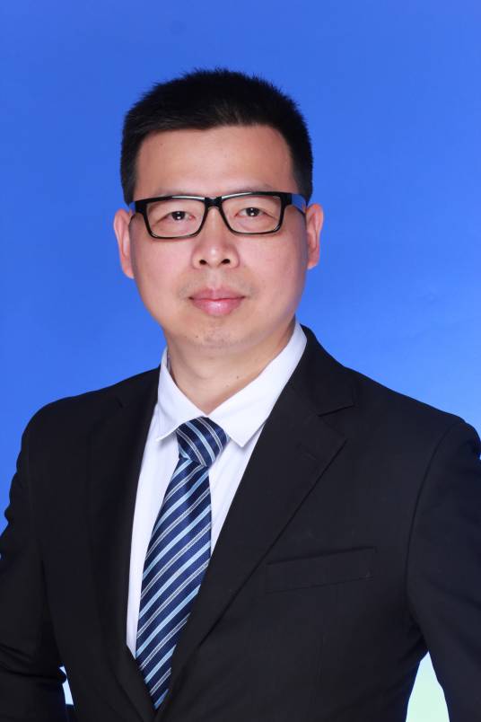 汪伟（上海财经大学教授）