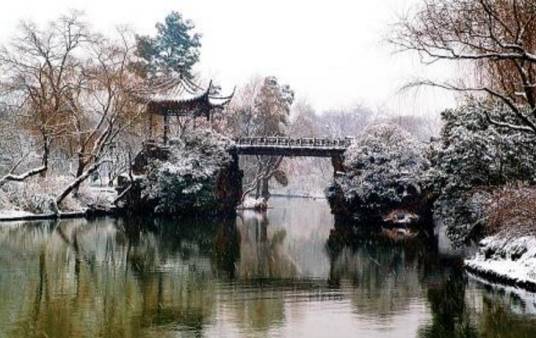 雪舞西湖