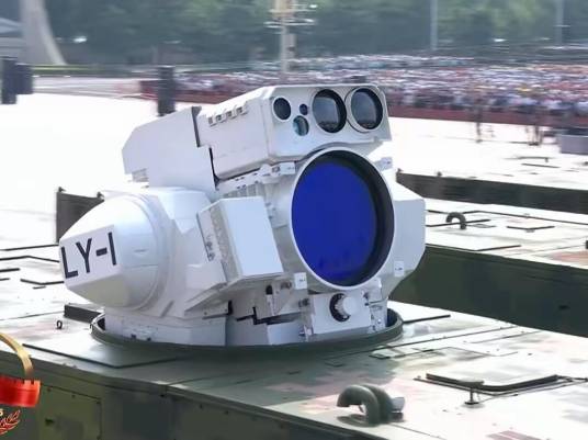 燎原-1舰载激光武器系统