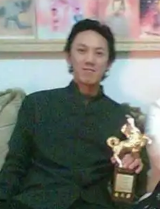 黄人龙