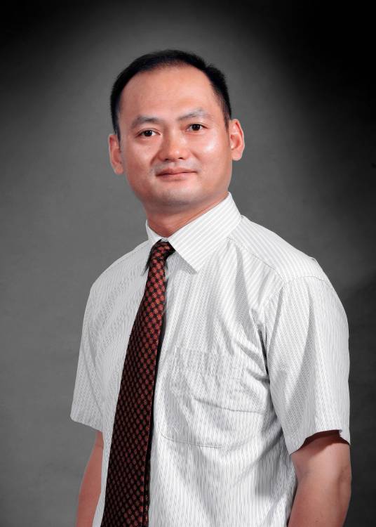 谢志明（长沙理工大学经济与管理学院原教授、蓝思科技公司原独立董事）