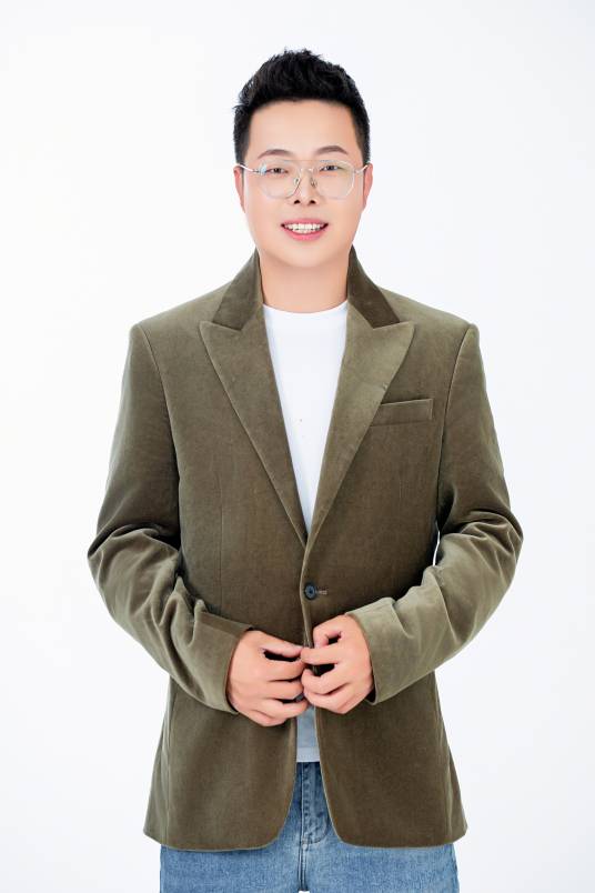 苗子（中国内地男歌手）