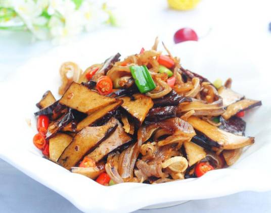 卤香干炒肉