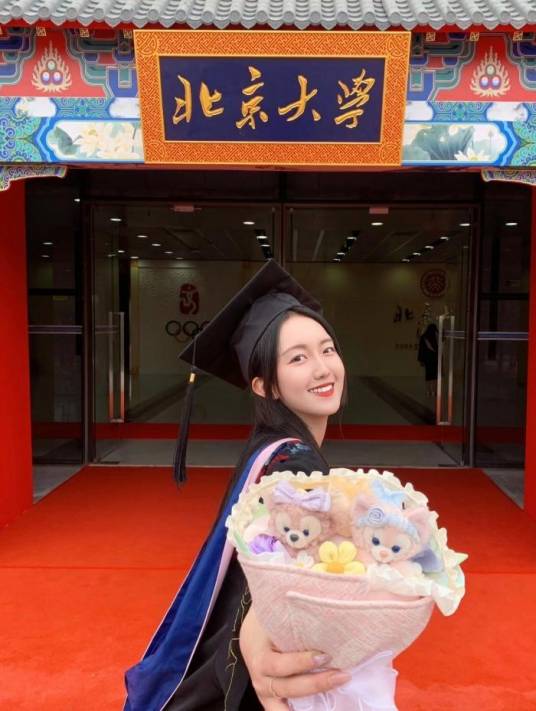 杨睿（话剧、短剧女演员）