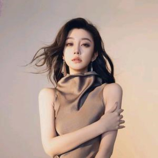 费费（自媒体创作者）