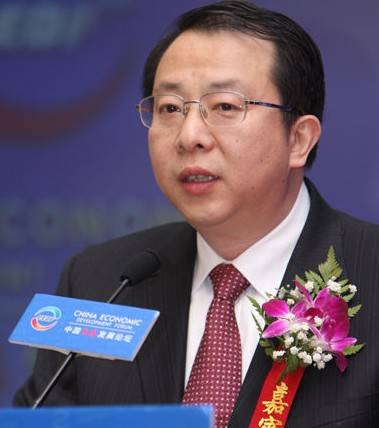 李显刚（黑龙江省人大常委会原党组成员、副主任）