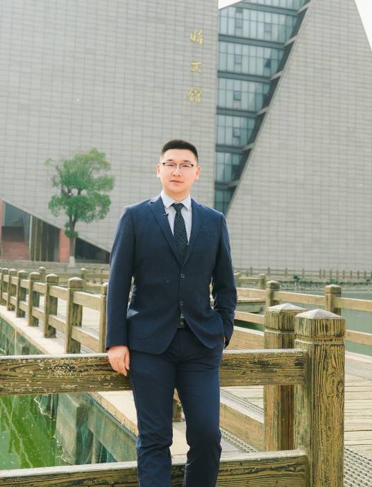 徐冬（扬州大学副教授、硕士生导师）