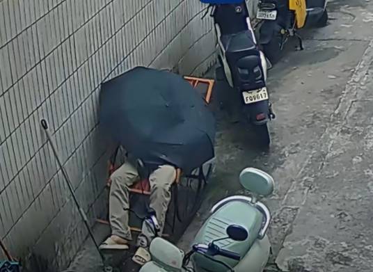 5·16男子摇椅上去世事件