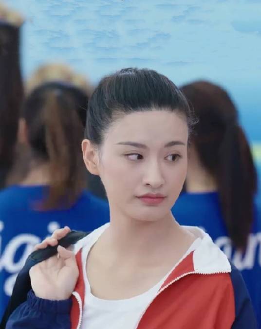 龙亚（电视剧《燃！沙排少女》中的角色）