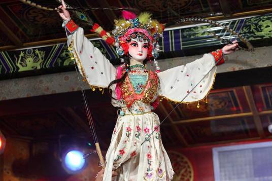 杖头木偶（一种传统木偶戏表演形式）