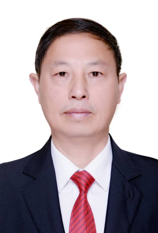 曾伟明（江西省宜春市司法局党组成员、副局长）
