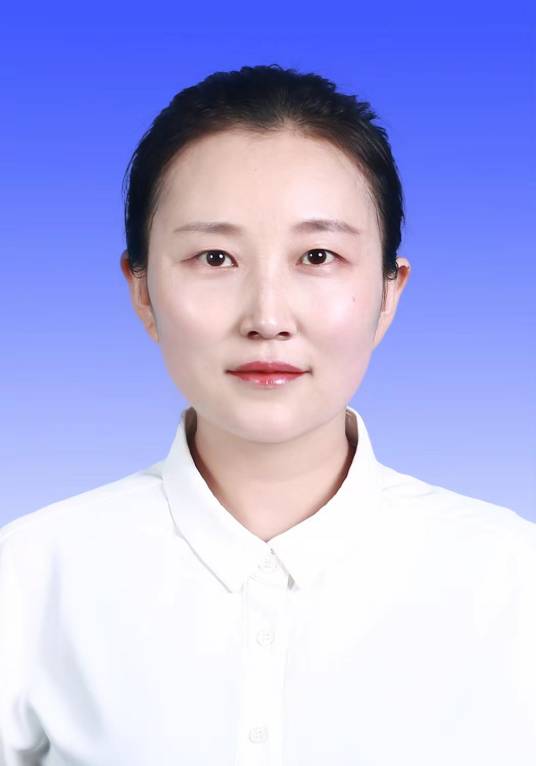 石倩（甘肃省陇南市武都区姚寨镇副镇长）
