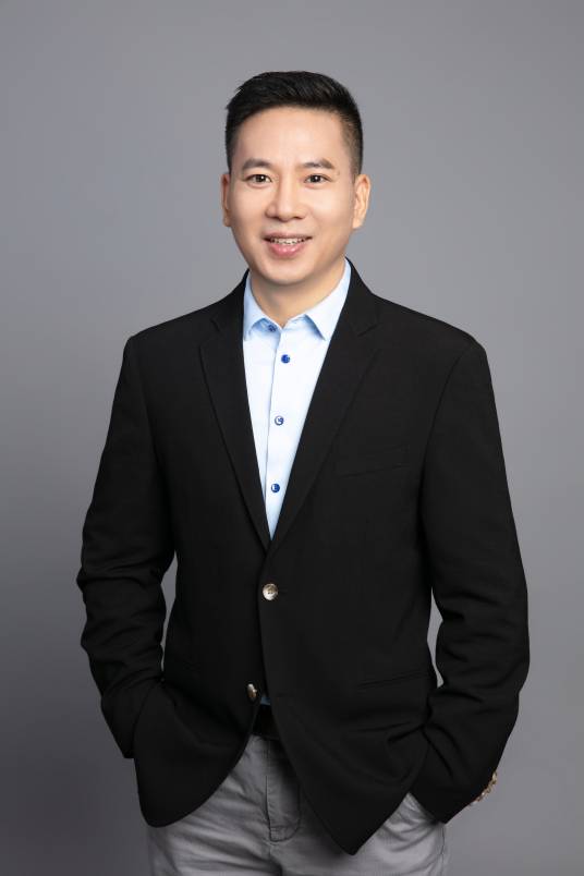 刘国峰（杭州至顶教育科技有限公司CEO,AI实战及领导力专家）