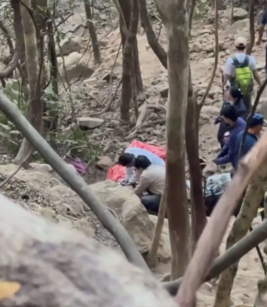 1·11深圳驴友摔倒死亡事件