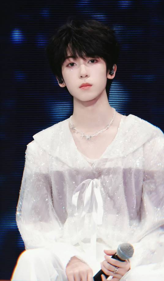 杨博文（中国内地男歌手、演员、TF家族四代练习生）