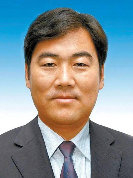 杨发森（青海省委原常委、政法委原书记）