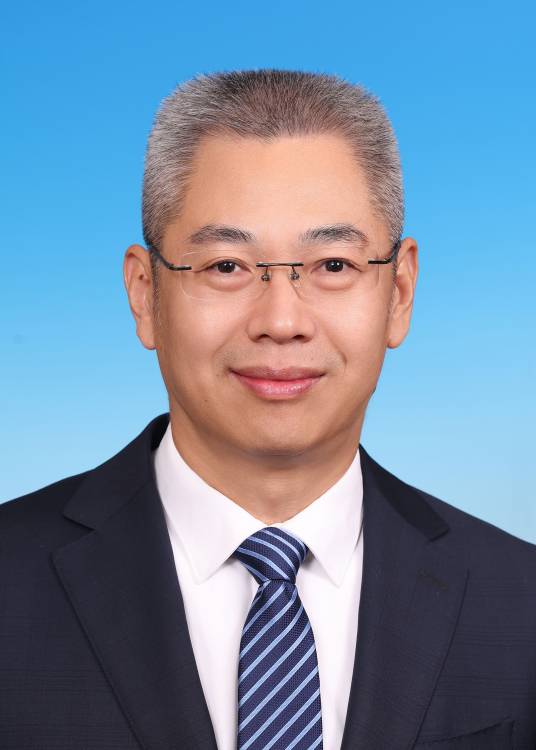 郅海杰