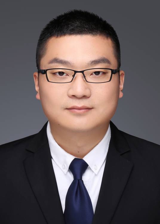 朱思源（浙江省宁波市鄞州区金融发展服务中心党组书记、主任）