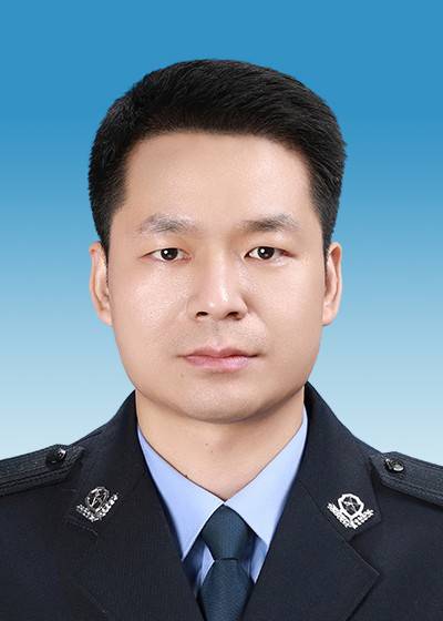 徐龙（湖北省仙桃市人民政府副市长、市公安局党委书记、局长）