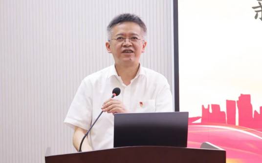 王闽（中国石化重庆石油分公司党委副书记、总经理）