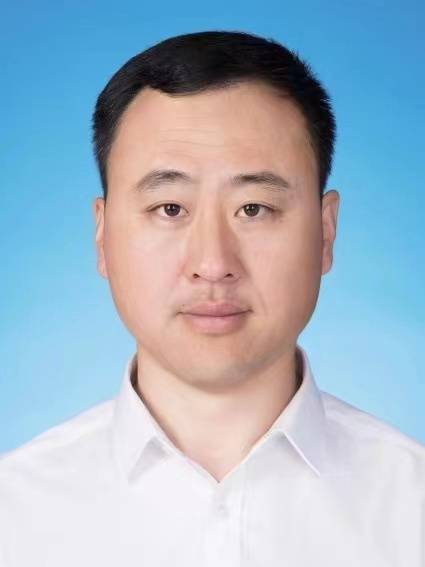 闫冰（黑龙江省大兴安岭地区行署副专员）