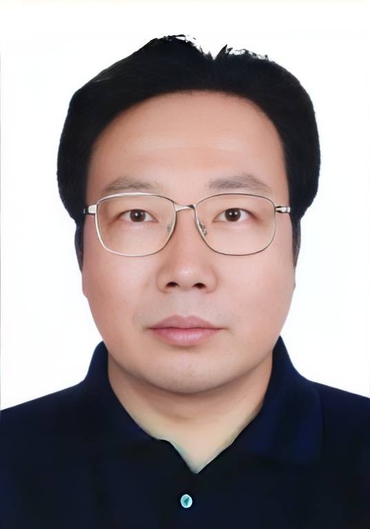 田成（贵州中烟工业有限责任公司原党组书记、总经理）