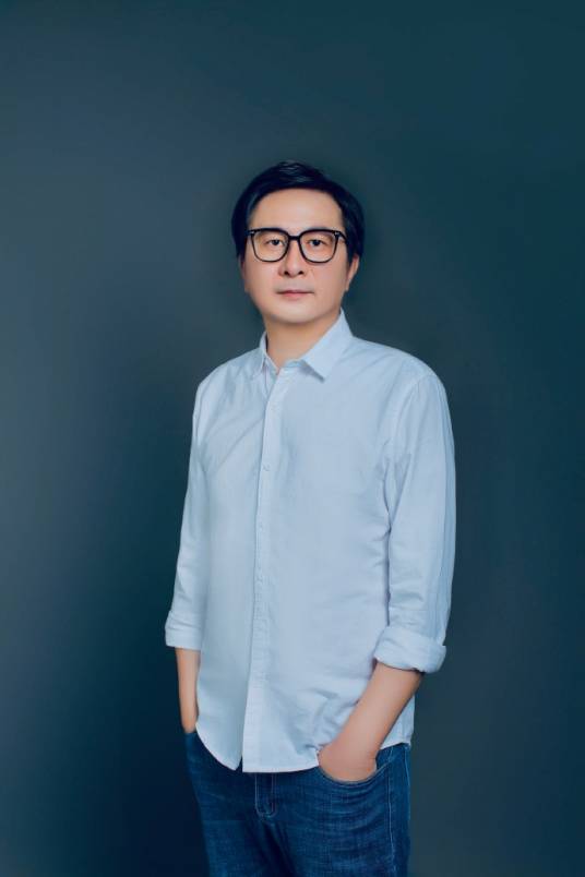 叶航（北京电影学院副教授，电影学博士）