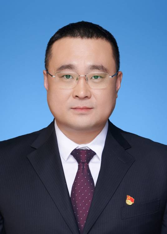 陈国鹏（黑龙江农业工程职业技术大学党委委员、副校长）