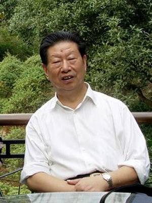 肖峰（中国美术学院原院长、中国美术家协会原副主席）