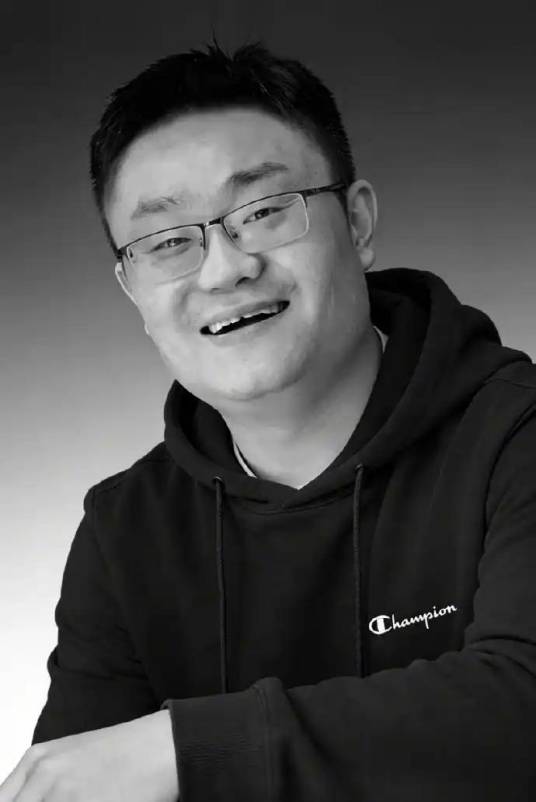 樊骅