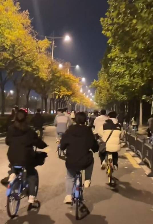 郑州骑共享单车到开封