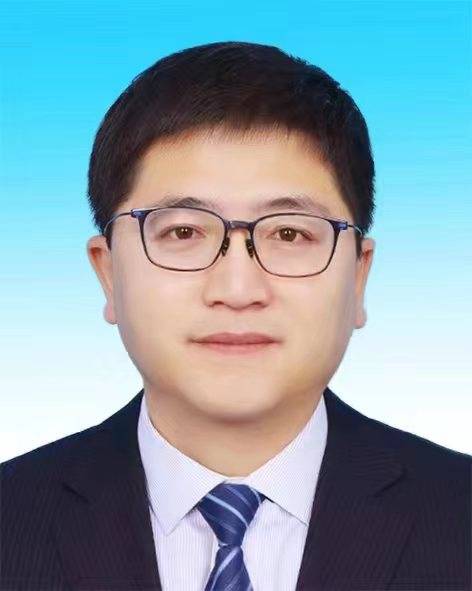 杨晓君（内蒙古自治区呼和浩特市玉泉区委副书记、区人民政府区长）