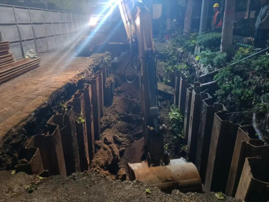10·13郑州道路坍塌事故